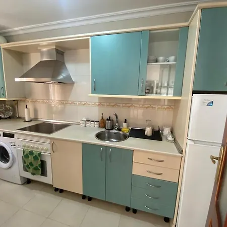 Apartamento Familiar En Barrio Reina Victoria Huelva Exterior photo