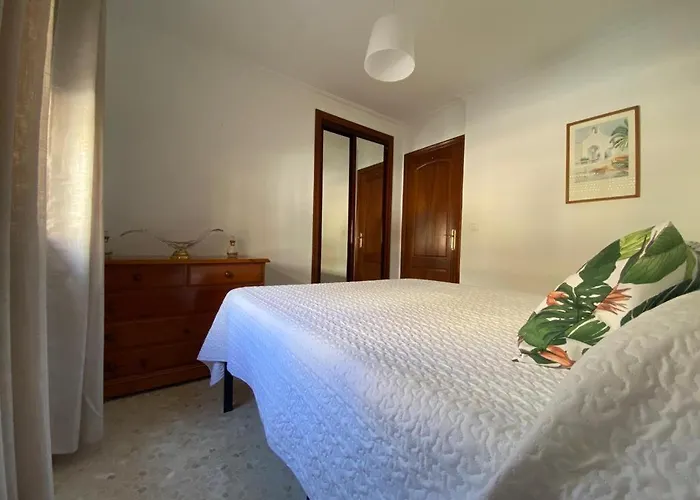 Apartamento Familiar En Barrio Reina Victoria