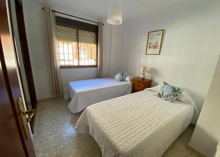 Apartamento Familiar En Barrio Reina Victoria